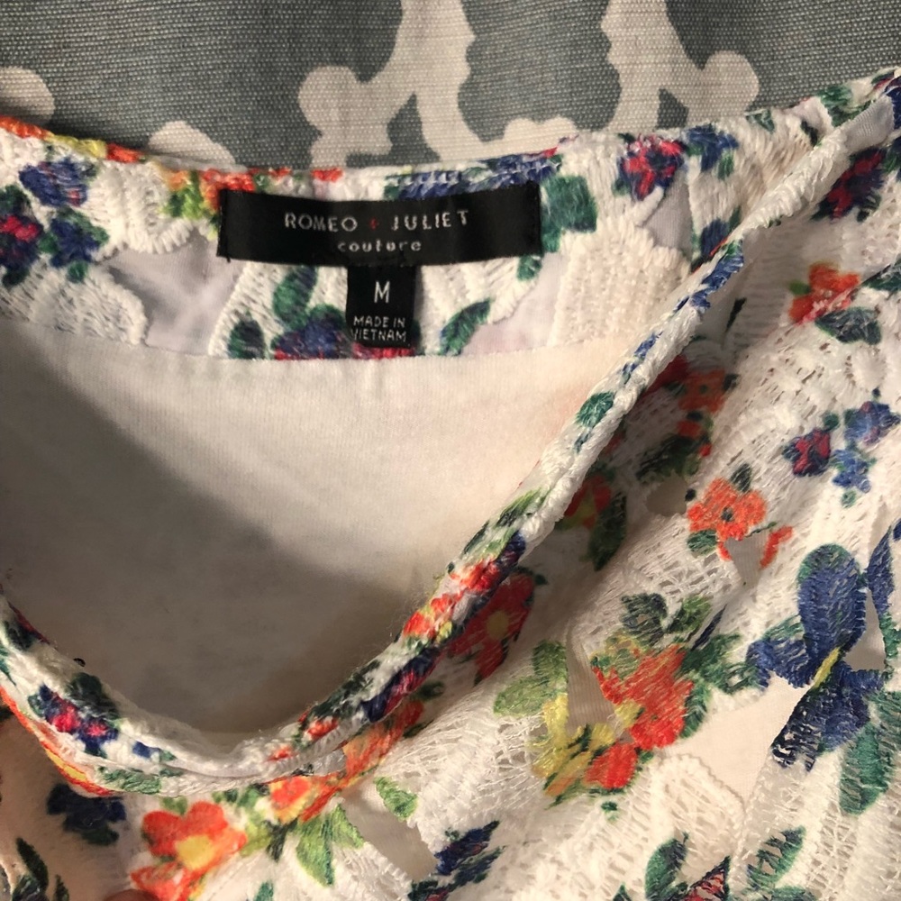 Romeo & Juliet Couture Floral Embroider Mini Skirt - Picture 3 of 8